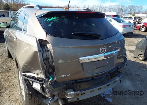 2014 Cadillac Srx Luxury Collection z USA, uszkodzony, nr VIN 3GYFNBE39ES583575